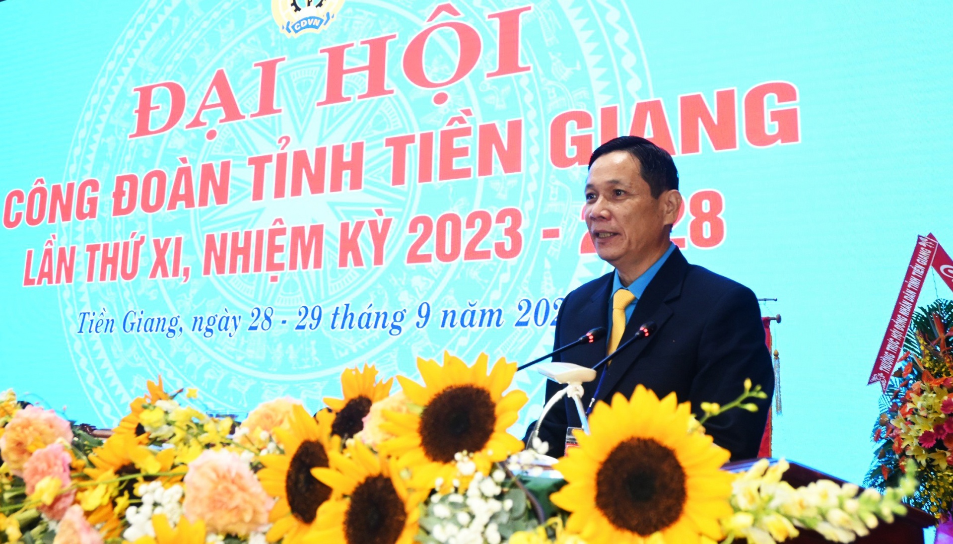 Đồng chí Lê Minh Hùng tái đắc cử Chủ tịch LĐLĐ tỉnh Tiền Giang Đồng chí Lê Minh Hùng tái đắc cử Chủ tịch LĐLĐ tỉnh Tiền Giang