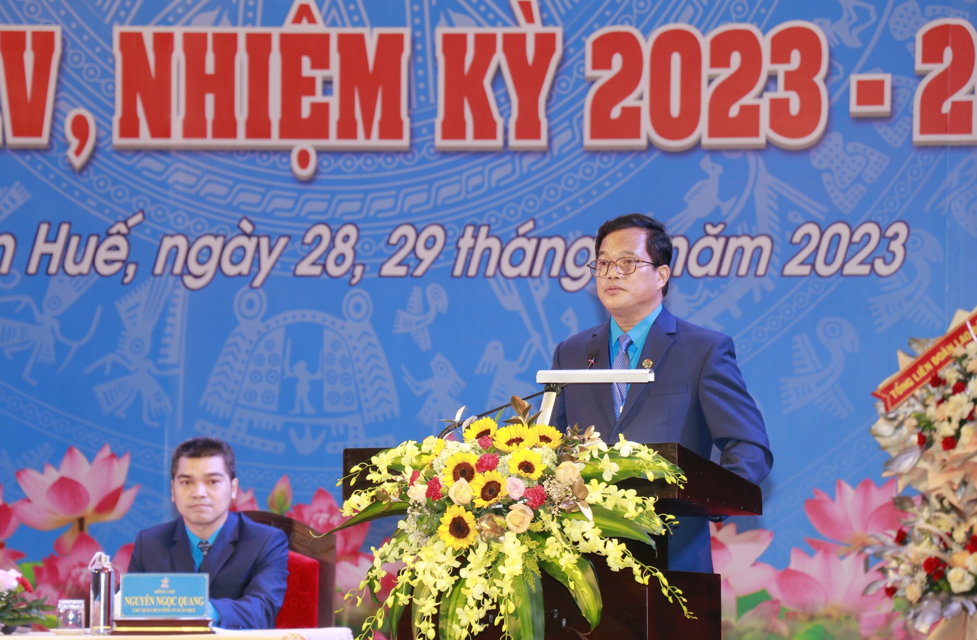 Đồng chí Lê Minh Nhân tái đắc cử Chủ tịch LĐLĐ tỉnh Thừa Thiên Huế Đồng chí Lê Minh Nhân tái đắc cử Chủ tịch LĐLĐ tỉnh Thừa Thiên Huế