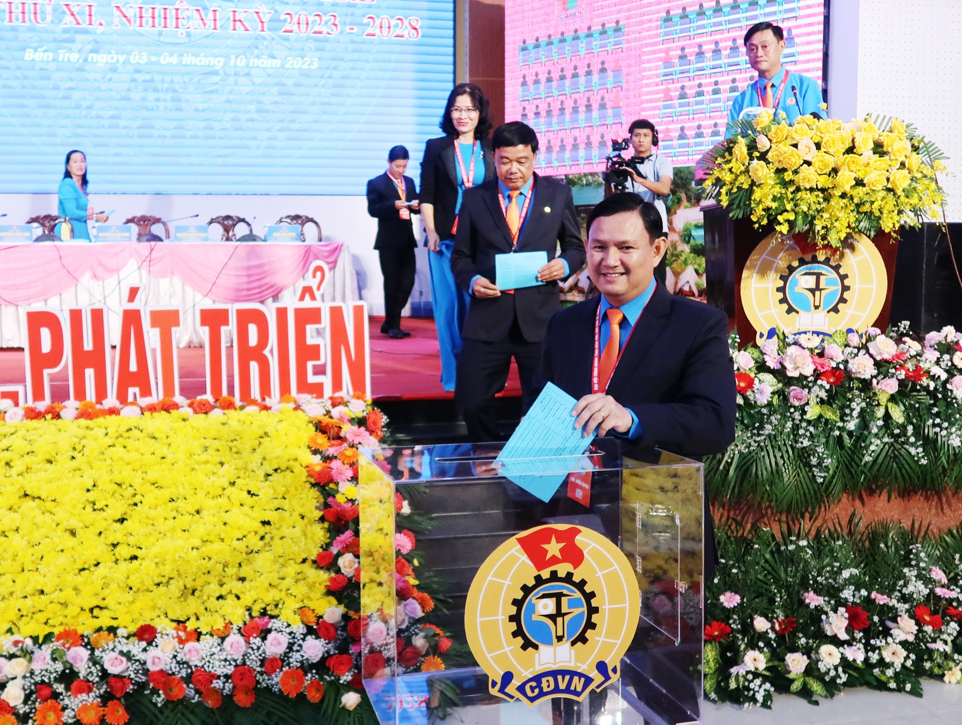 Công đoàn tỉnh Bến Tre không ngừng đổi mới, sáng tạo Công đoàn tỉnh Bến Tre không ngừng đổi mới, sáng tạo