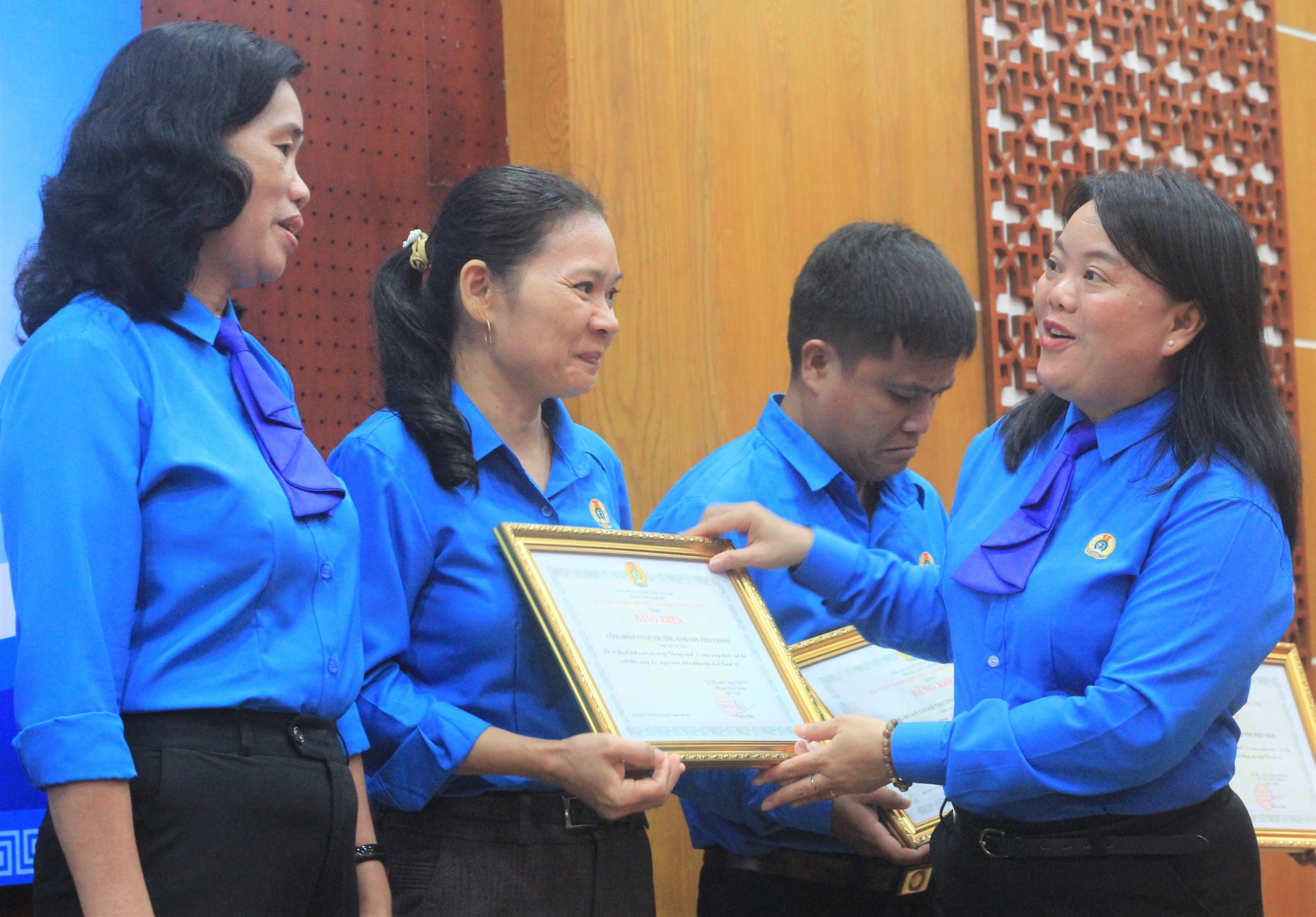 116 tập thể, cá nhân nhận Bằng khen từ Chương trình “01 triệu sáng kiến” 116 tập thể, cá nhân nhận Bằng khen từ Chương trình “01 triệu sáng kiến”