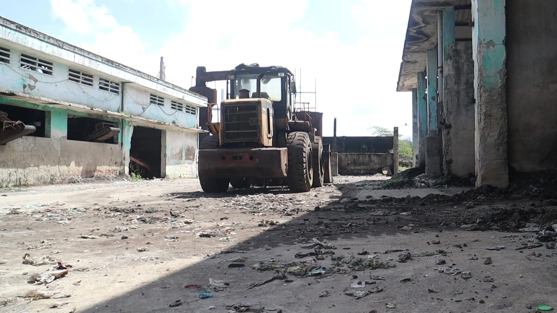 Vì sao Nhà máy xử lý rác ở Huế nợ đóng tiền BHXH triền miên?