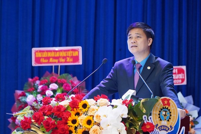 Vượt thách thức, là chỗ dựa vững mạnh cho người lao động Vượt thách thức, là chỗ dựa vững mạnh cho người lao động