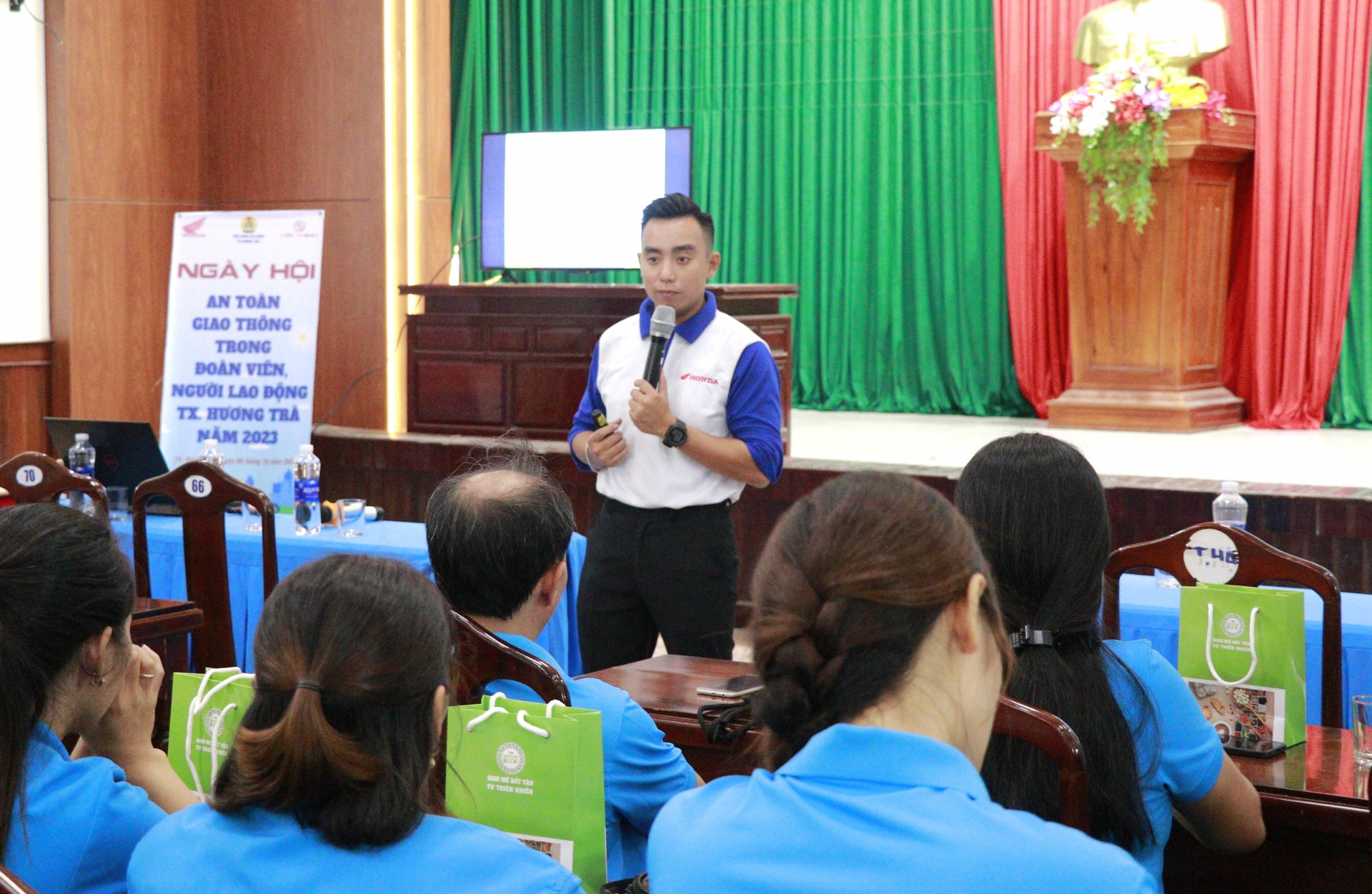 Ngày hội “An toàn Giao thông” trong đoàn viên, NLĐ: Sôi động, thiết thực