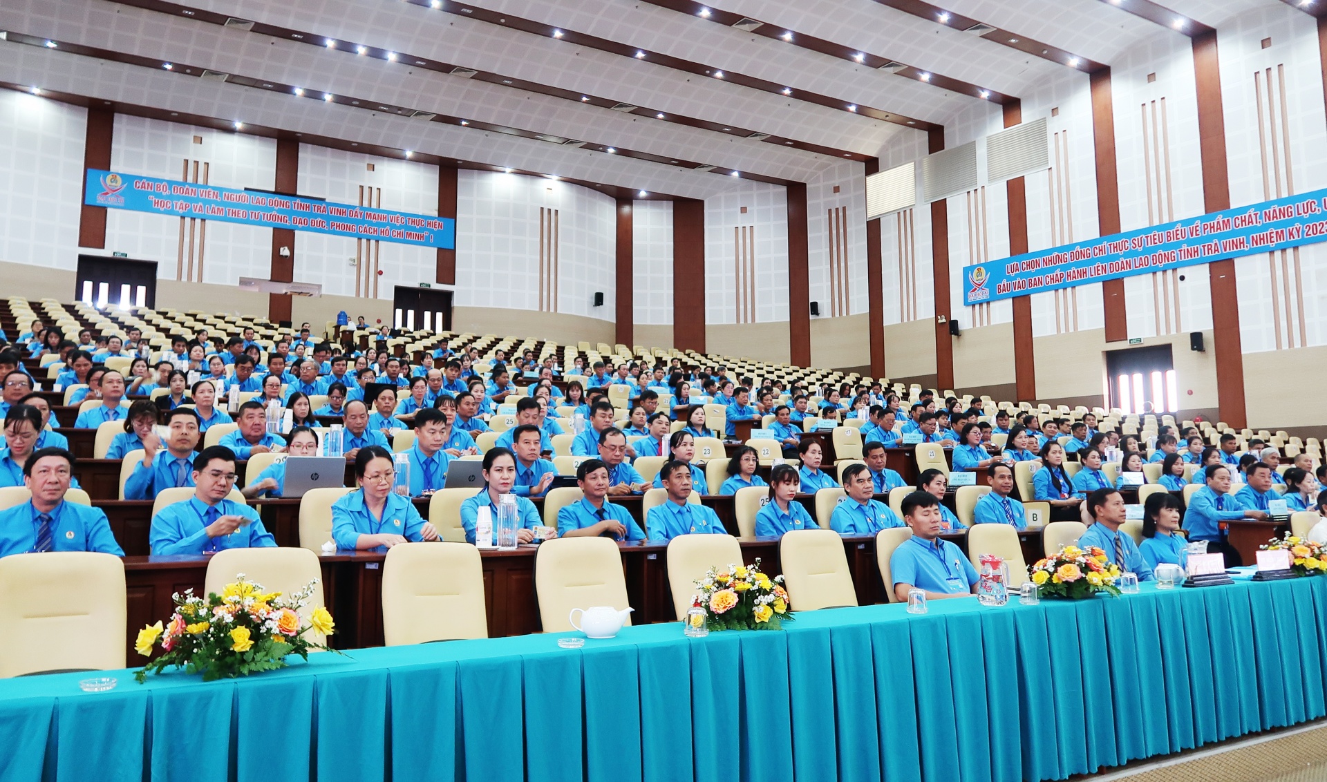 Đồng chí Trần Thị Kim Chung tái đắc cử Chủ tịch LĐLĐ tỉnh Trà Vinh Đồng chí Trần Thị Kim Chung tái đắc cử Chủ tịch LĐLĐ tỉnh Trà Vinh