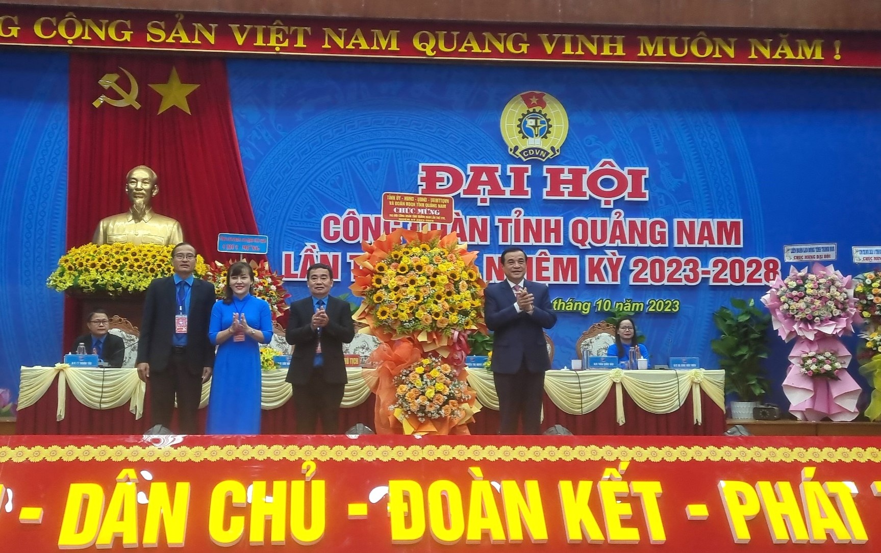 Đồng chí Phan Xuân Quang tái đắc cử Chủ tịch LĐLĐ tỉnh Quảng Nam
