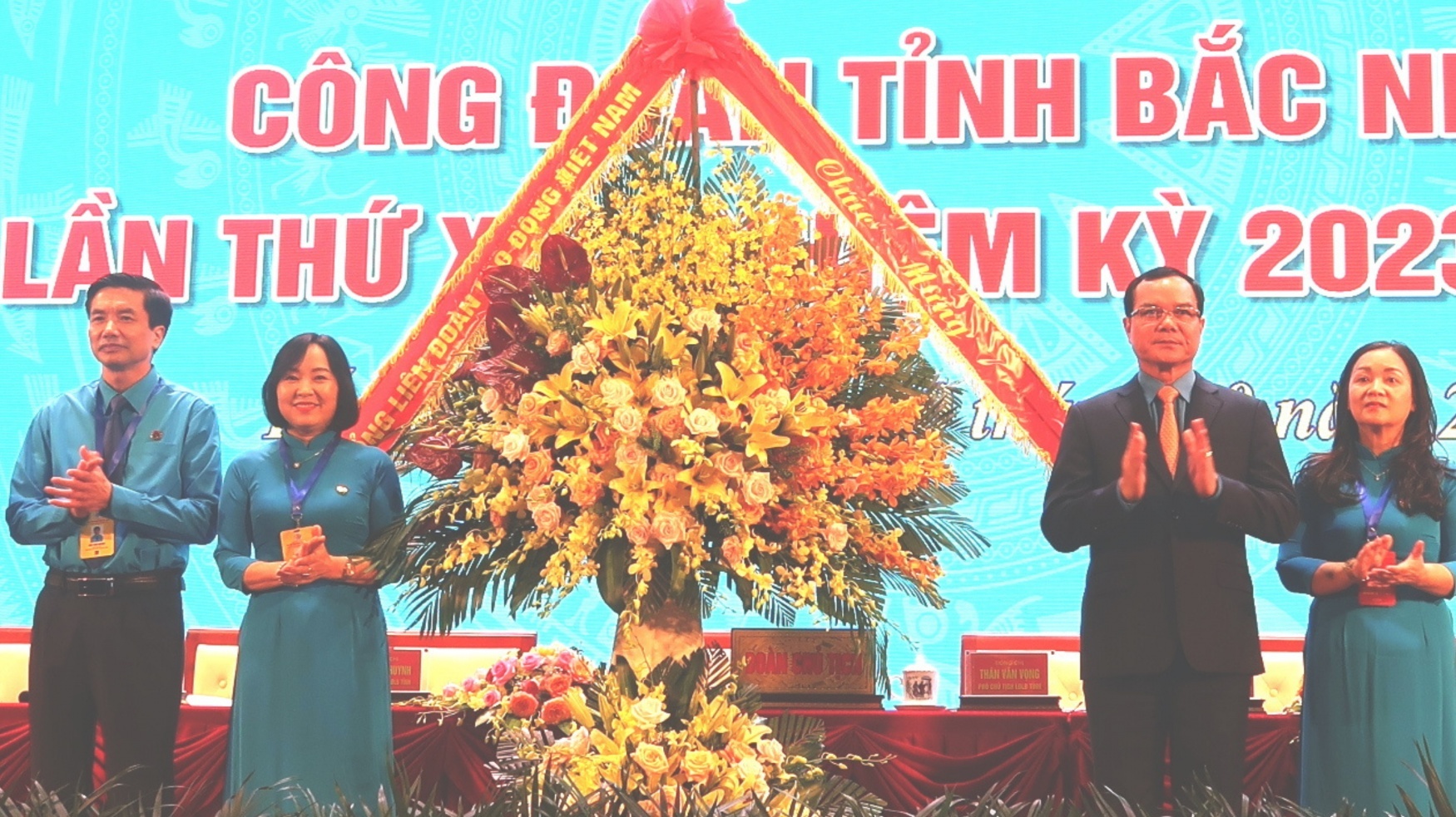 Từng cán bộ công đoàn trách nhiệm hơn nữa với tổ chức và đoàn viên