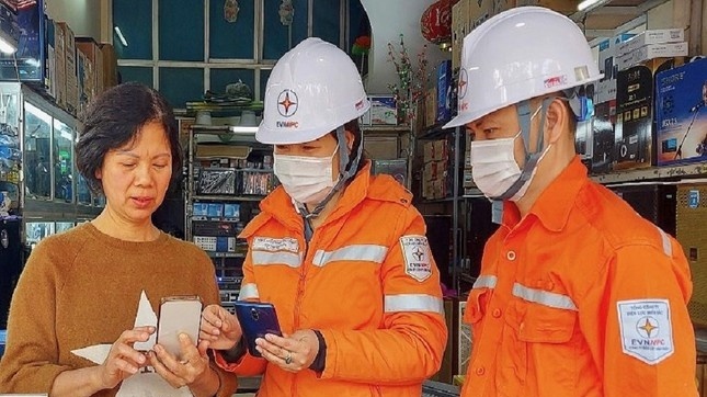 Tháng 11 Hà Nội thay đổi lịch ghi công tơ điện, giá điện có tăng đột biến?