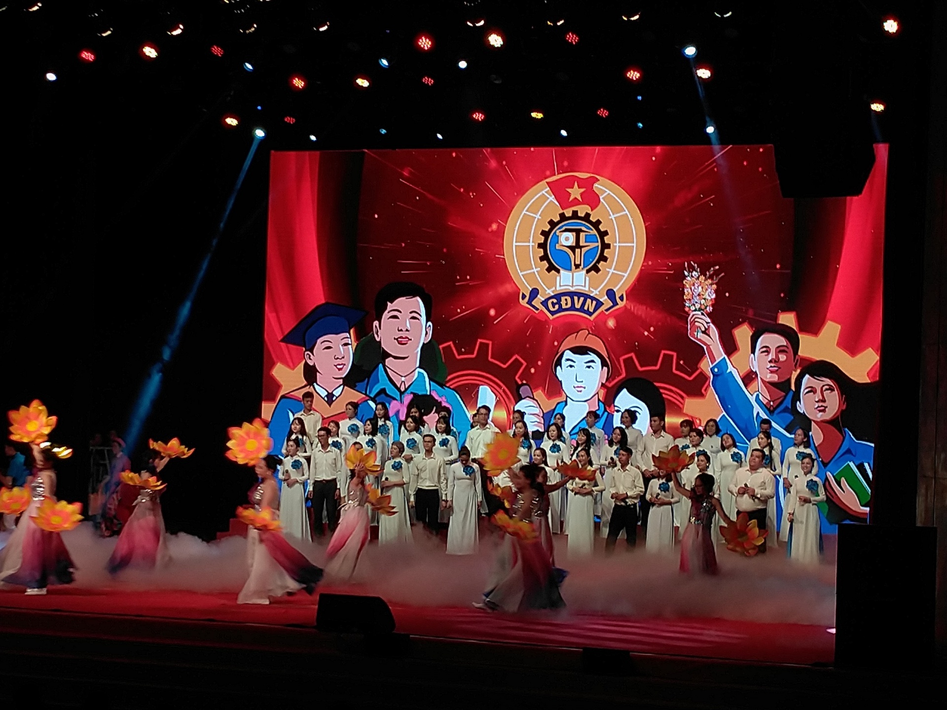 Hội diễn văn nghệ công nhân viên chức Thủ đô: đặc sắc, ấn tượng