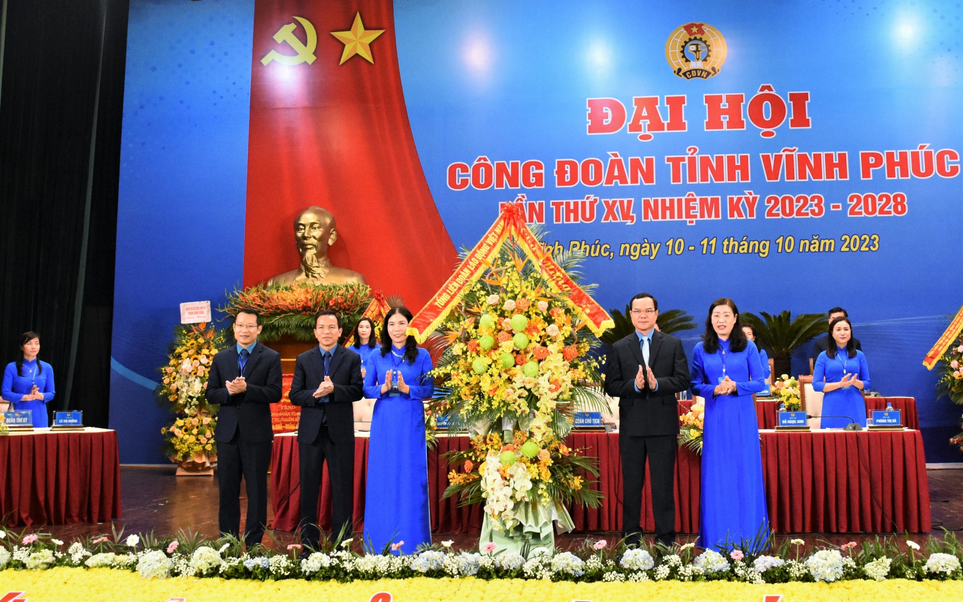 Đại hội Công đoàn Vĩnh Phúc: “Thực chất hơn, chuyển biến mạnh mẽ hơn” Đại hội Công đoàn Vĩnh Phúc: “Thực chất hơn, chuyển biến mạnh mẽ hơn”