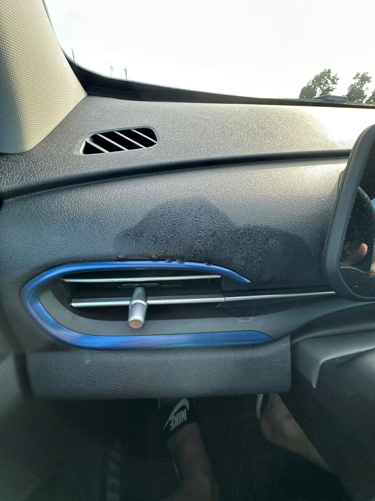 Chủ 5 xe Tesla đánh giá VinFast VF5 sau 1.000km đồng hành: "Giá thành rẻ so với những gì đem lại, nhưng phần mềm còn quá sơ sài" VinFast VF5 3