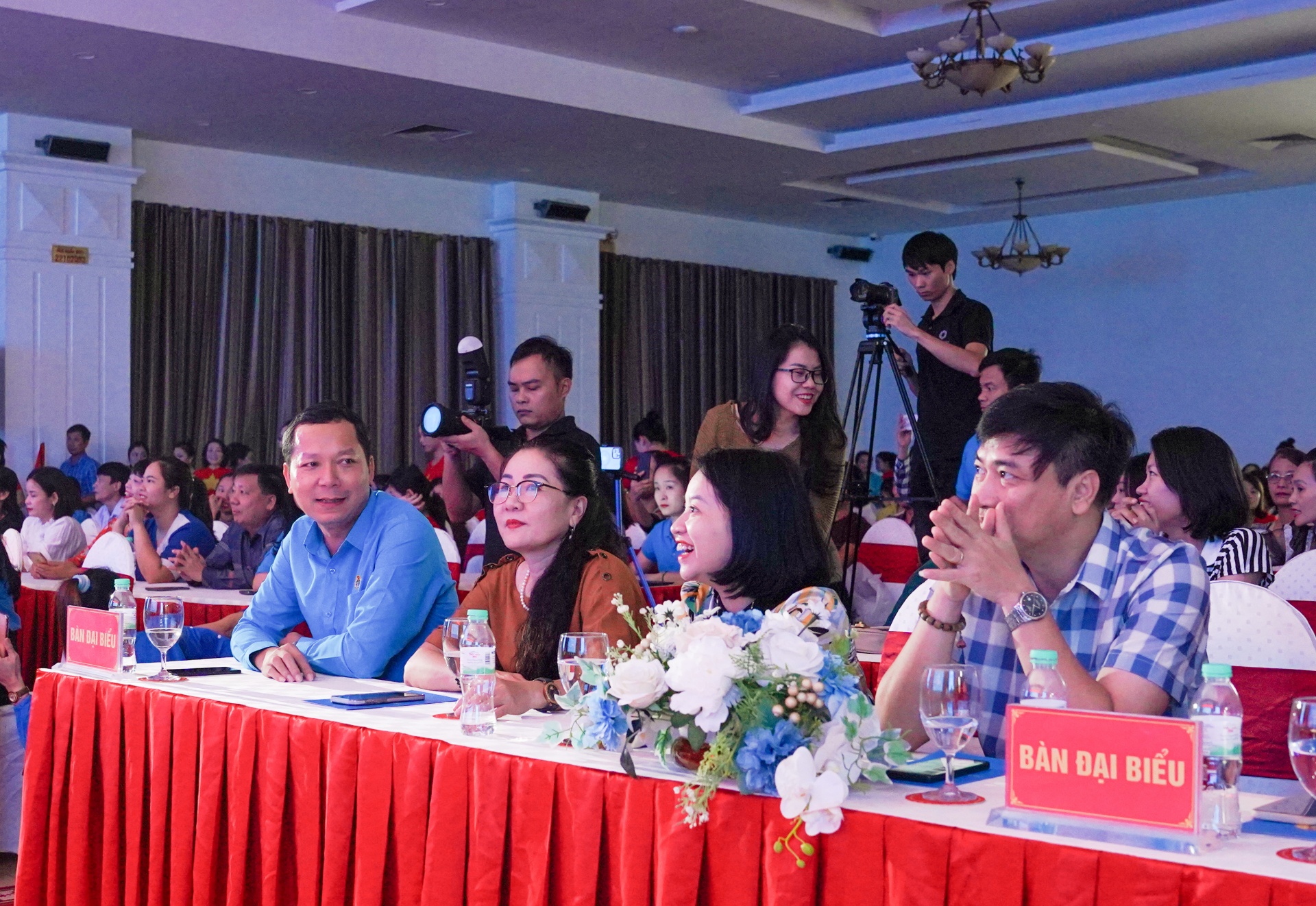 Thành phố Vinh: Đặc sắc, ấn tượng “Nhịp điệu đoàn viên năm 2023” Thành phố Vinh: Đặc sắc, ấn tượng “Nhịp điệu đoàn viên năm 2023”