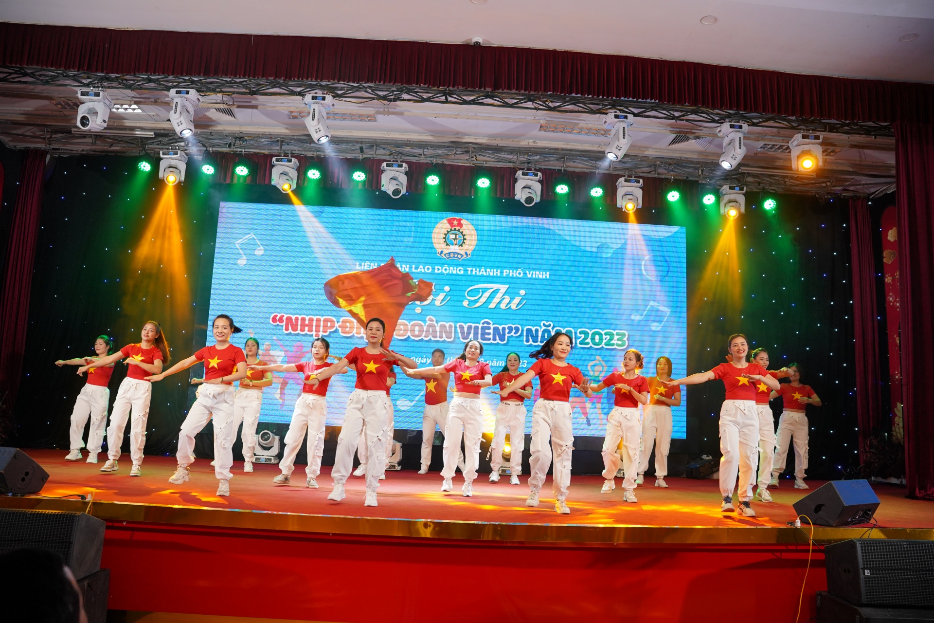 Thành phố Vinh: Đặc sắc, ấn tượng “Nhịp điệu đoàn viên năm 2023” Thành phố Vinh: Đặc sắc, ấn tượng “Nhịp điệu đoàn viên năm 2023”