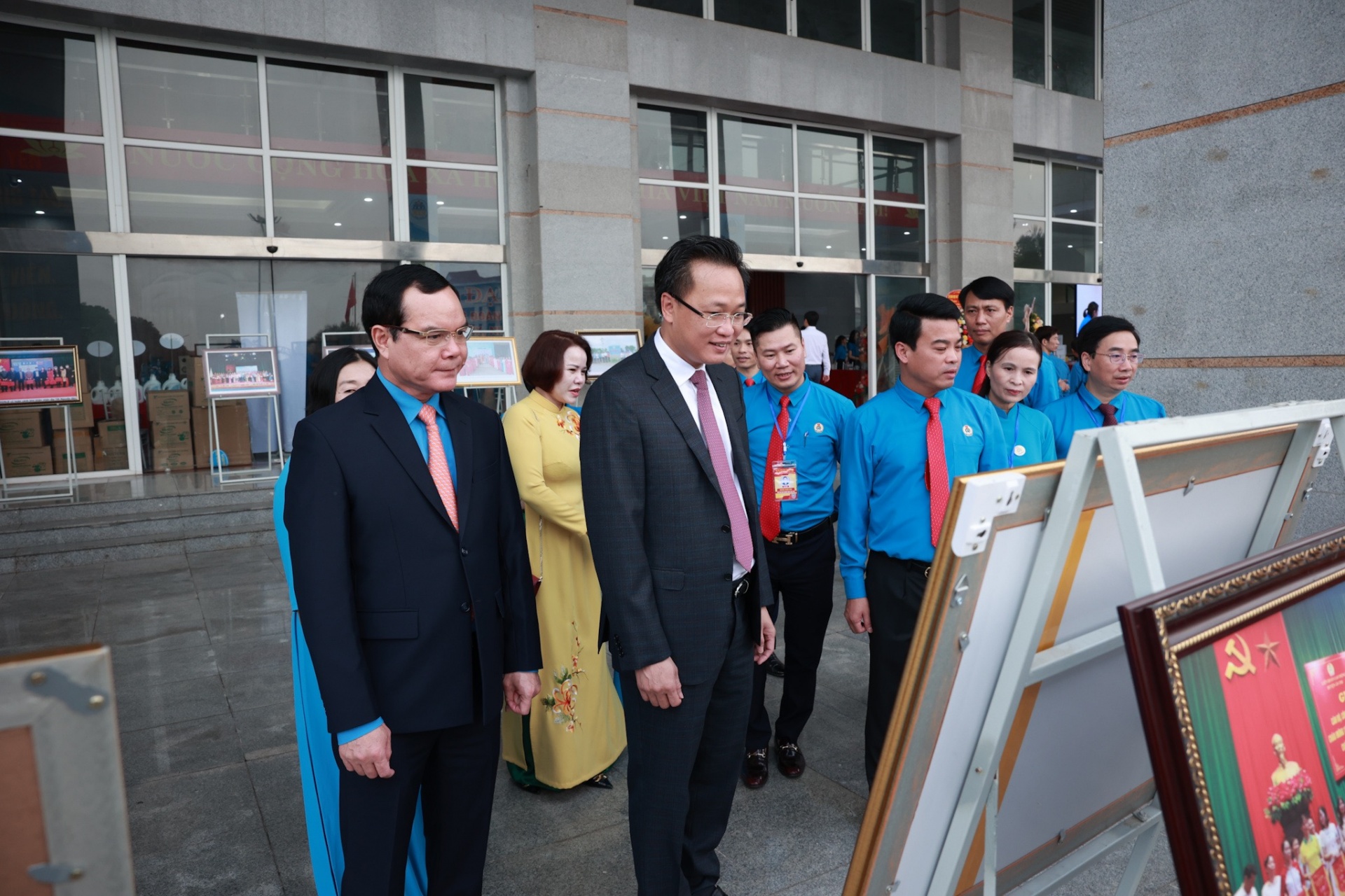 Đồng chí Lê Quang Toản tái cử chức vụ Chủ tịch LĐLĐ tỉnh Hưng Yên Đồng chí Lê Quang Toản tái cử chức vụ Chủ tịch LĐLĐ tỉnh Hưng Yên