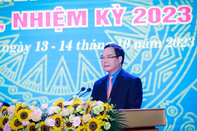 Đồng chí Lê Quang Toản tái cử chức vụ Chủ tịch LĐLĐ tỉnh Hưng Yên Đồng chí Lê Quang Toản tái cử chức vụ Chủ tịch LĐLĐ tỉnh Hưng Yên