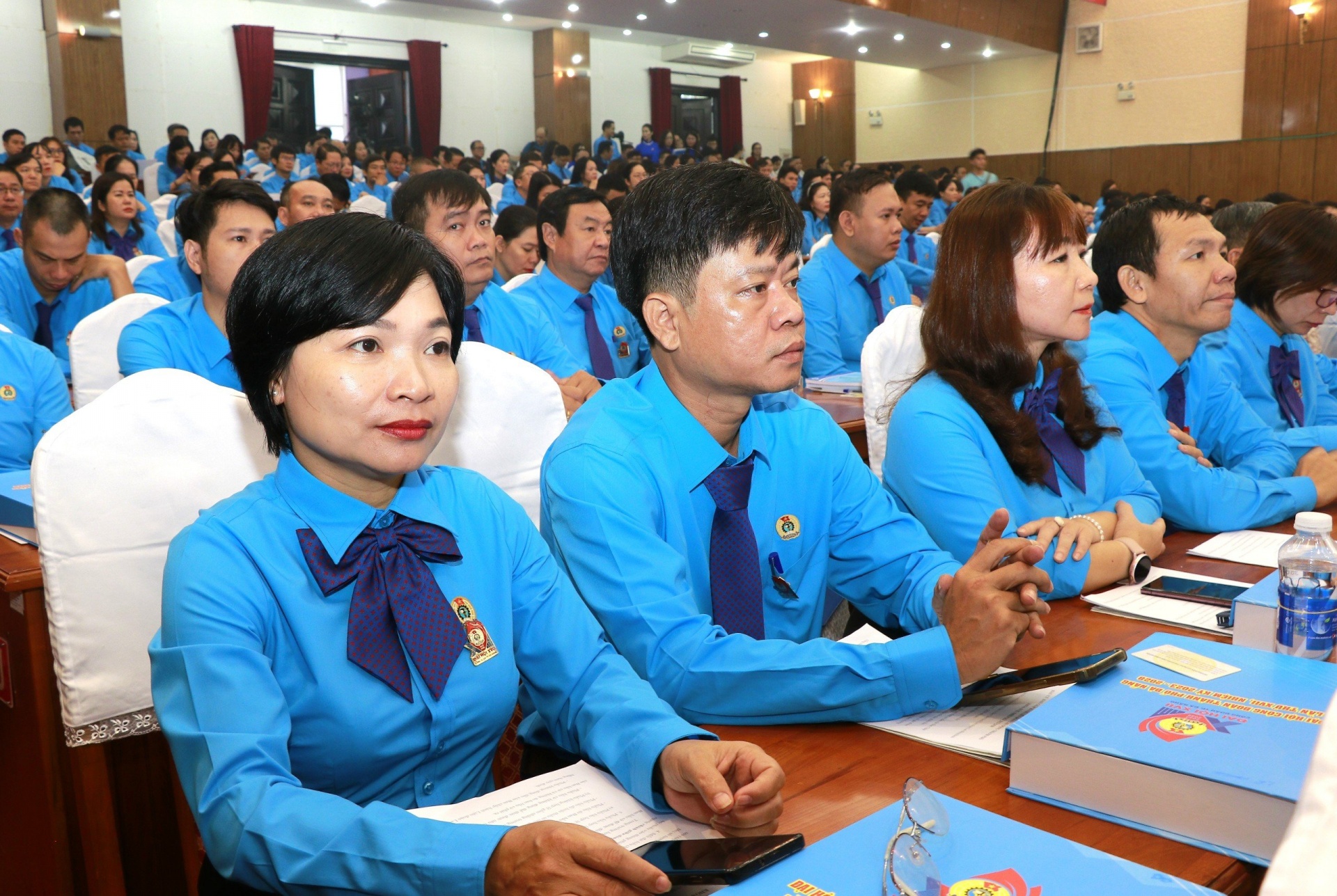 Chủ tịch Tổng LĐLĐ Việt Nam đề nghị TP Đà Nẵng cần ưu tiên nguồn lực để thực hiện các khâu đột phá Chủ tịch Tổng LĐLĐ Việt Nam đề nghị TP Đà Nẵng cần ưu tiên nguồn lực để thực hiện các khâu đột phá