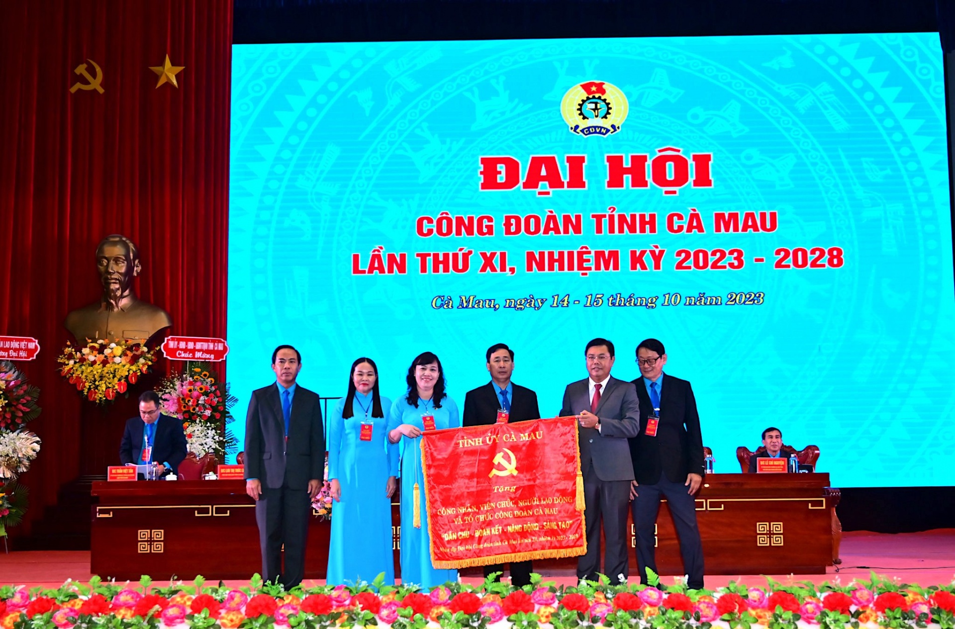 Đồng chí Huỳnh Út Mười tái đắc cử Chủ tịch LĐLĐ tỉnh Cà Mau