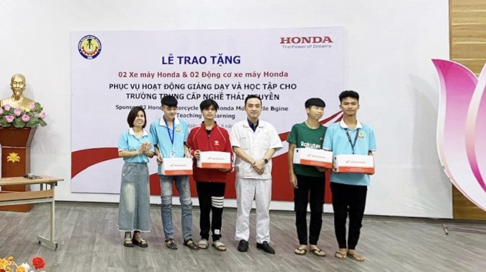 Trường Trung cấp nghề Thái Nguyên tuyển dụng nhân viên Y tế học đường