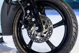 Xe máy thường xuyên di chuyển chậm trong phố cần lưu ý bảo dưỡng gì?