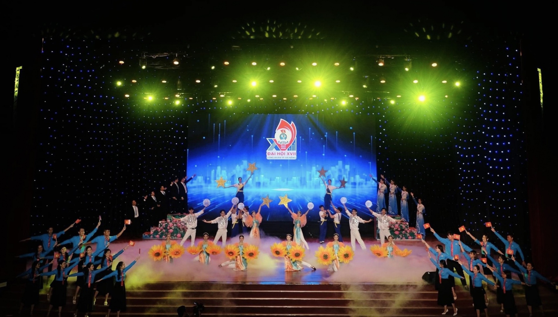 Đà Nẵng: Bế mạc Liên hoan Nghệ thuật quần chúng công nhân, viên chức, lao động Đà Nẵng: Bế mạc Liên hoan Nghệ thuật quần chúng công nhân, viên chức, lao động