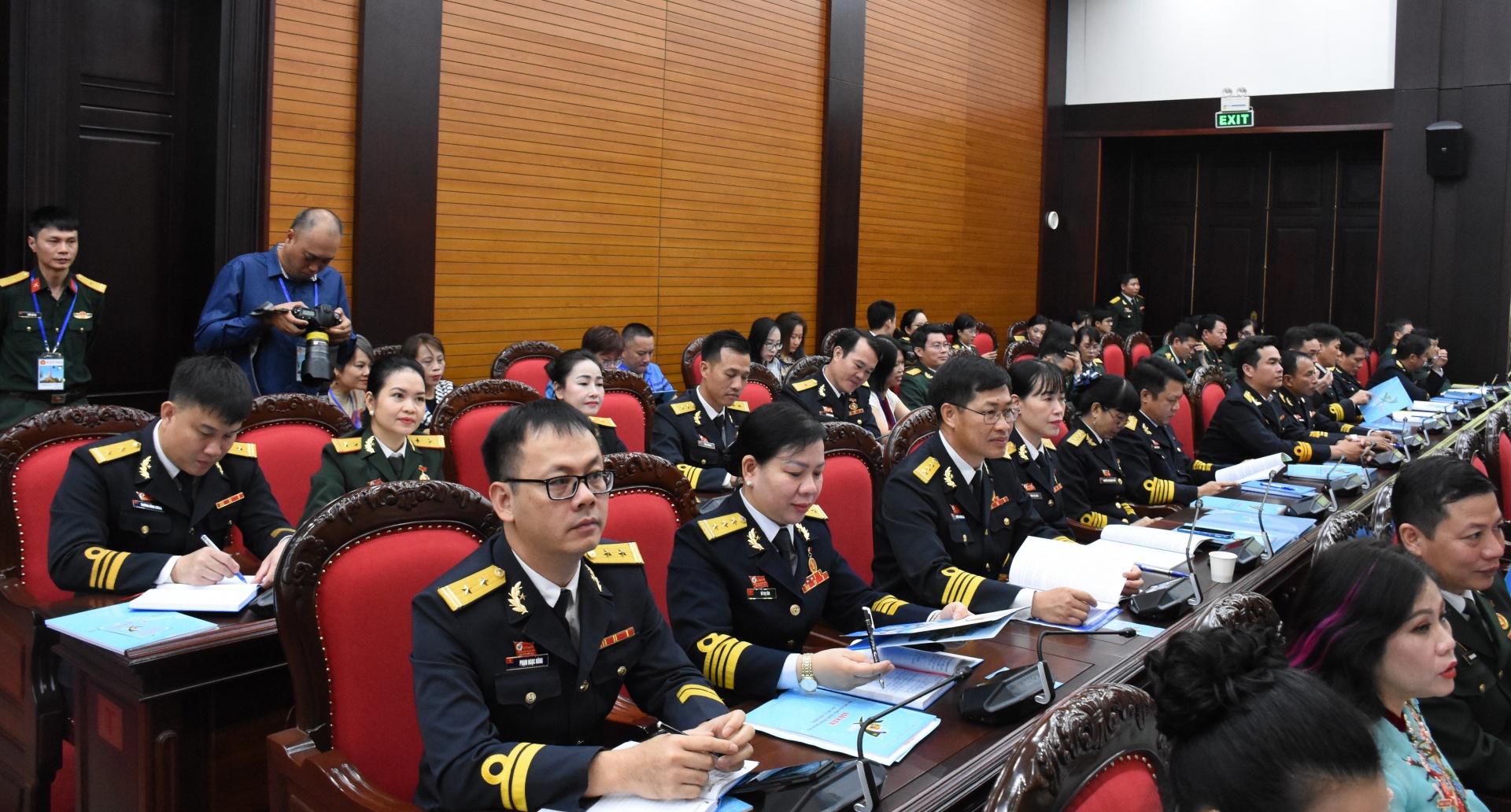 Đại hội của trí tuệ và hành động!