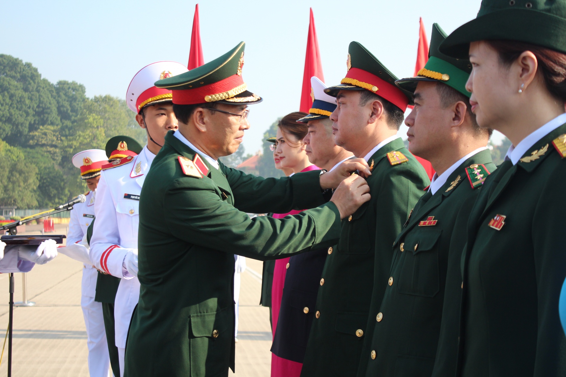 Đại hội Công đoàn Quân đội lần thứ X: Tuyên dương điển hình – Báo công dâng Bác! Đại hội Công đoàn Quân đội lần thứ X: Tuyên dương điển hình – Báo công dâng Bác!