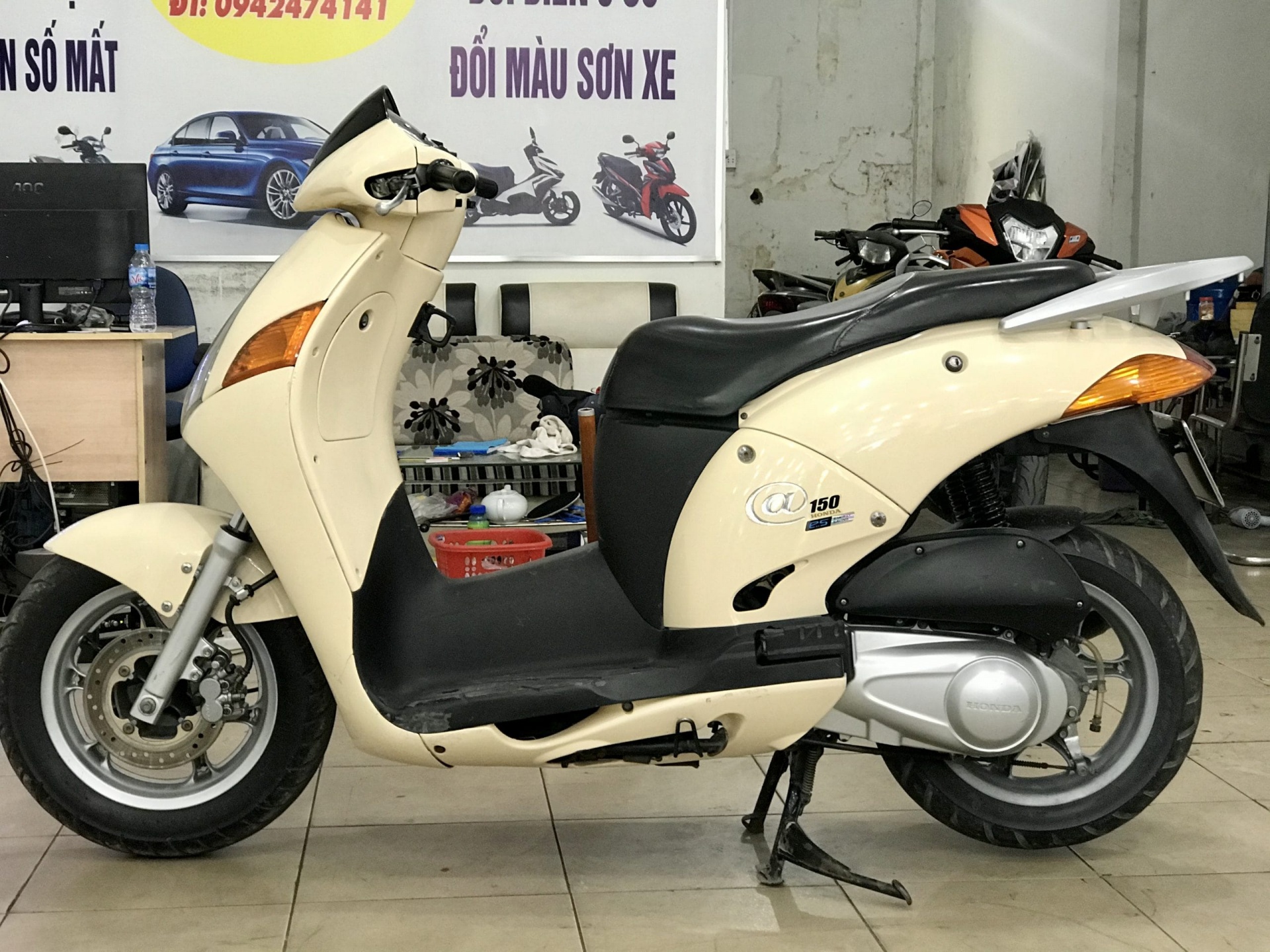 Một số lưu ý cần biết khi công nhân mua lại xe máy cũ của người quen Một số lưu ý cần biết khi công nhân mua lại xe máy cũ của người quen