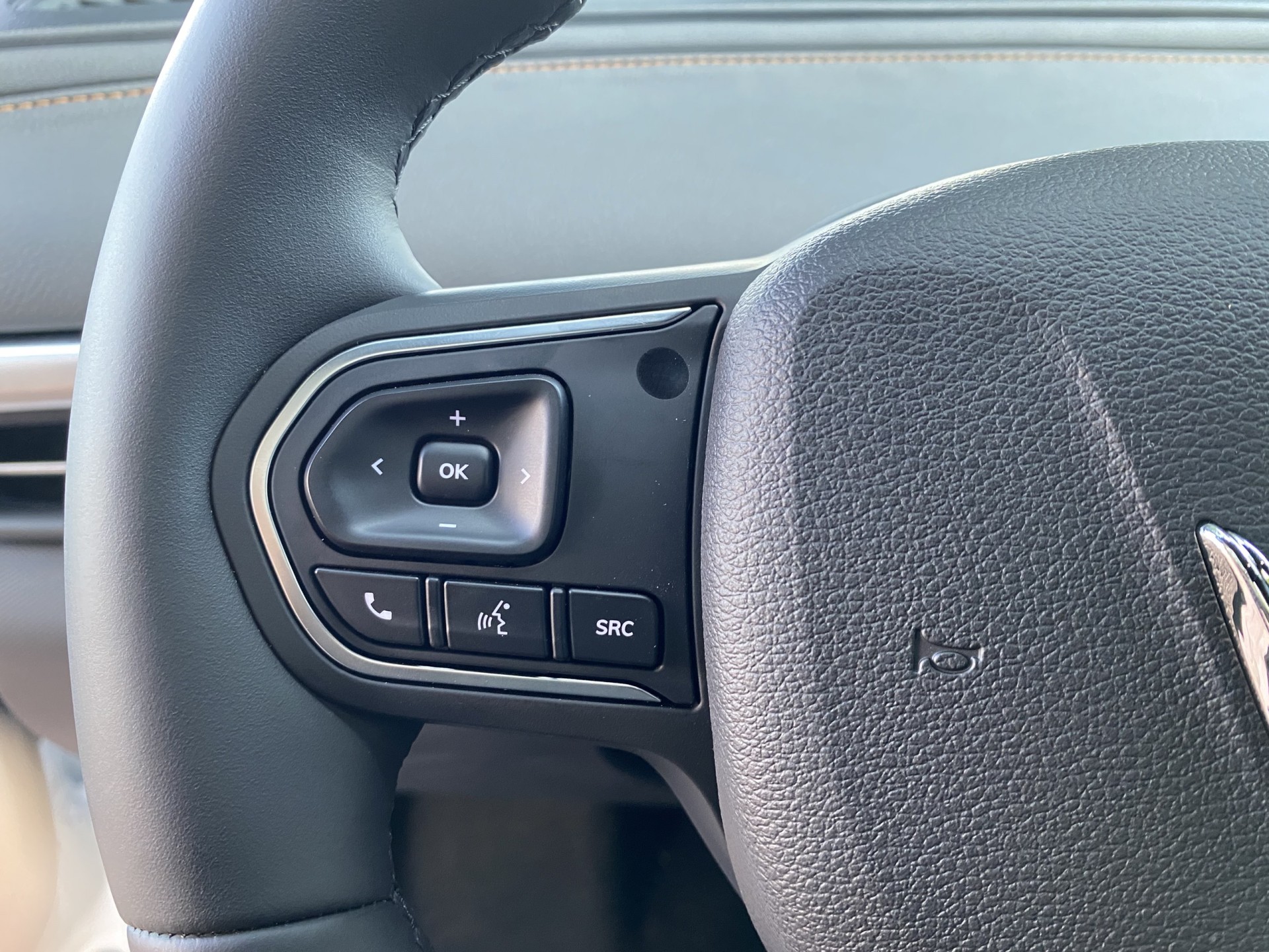 Hình chi tiết VinFast VF6 Plus bản 'tiền thương mại' Hình chi tiết VinFast VF6 Plus bản 'tiền thương mại'