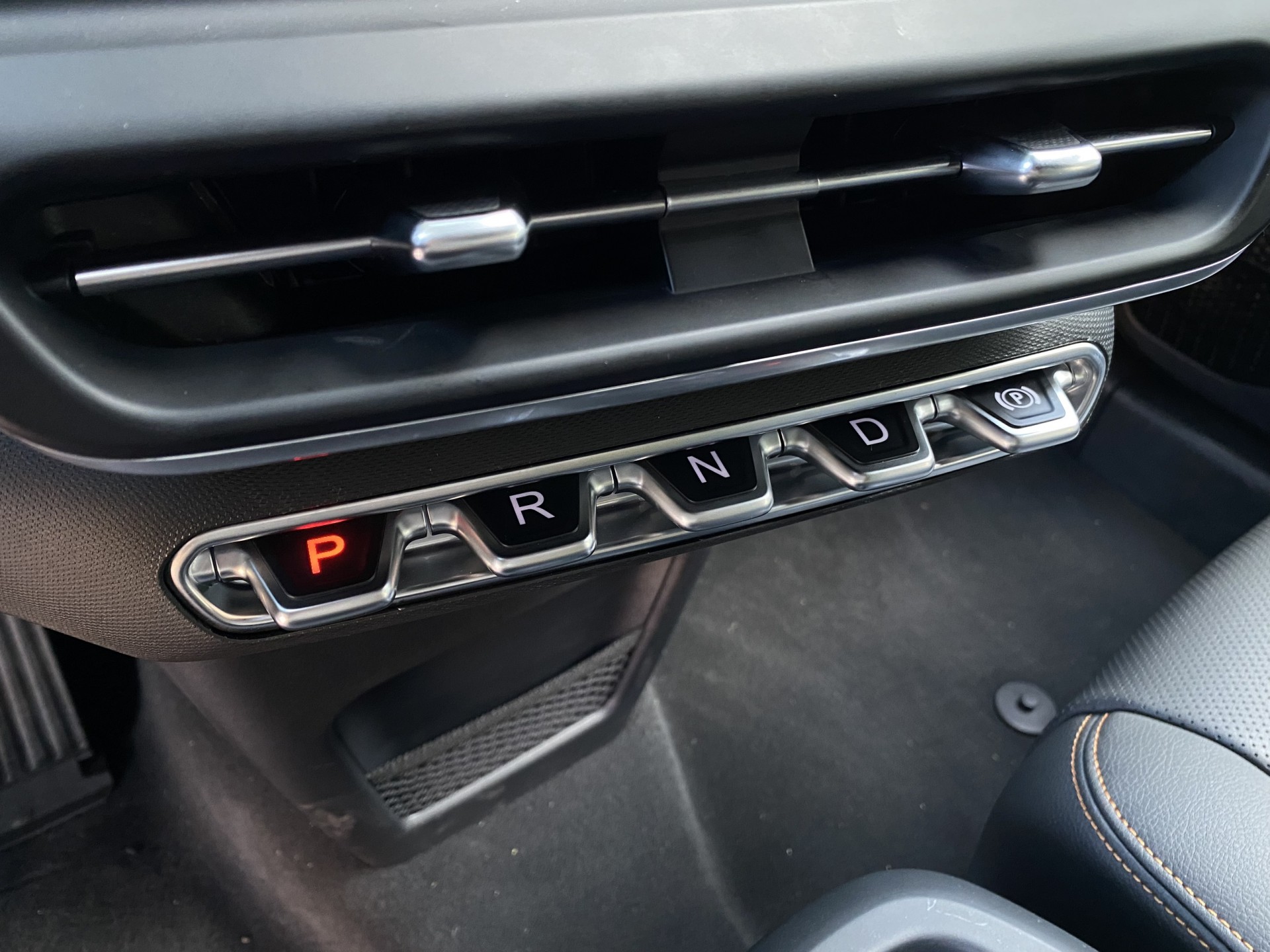 Hình chi tiết VinFast VF6 Plus bản 'tiền thương mại' Hình chi tiết VinFast VF6 Plus bản 'tiền thương mại'