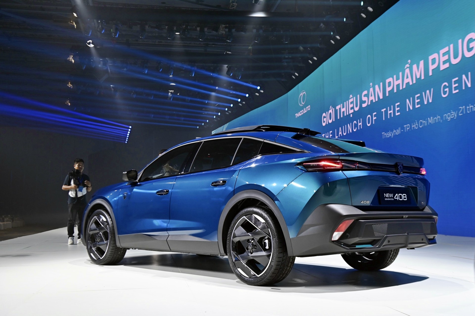 Cận cảnh CUV Coupe Peugeot 408 vừa được ra mắt Cận cảnh CUV Coupe Peugeot 408 vừa được ra mắt