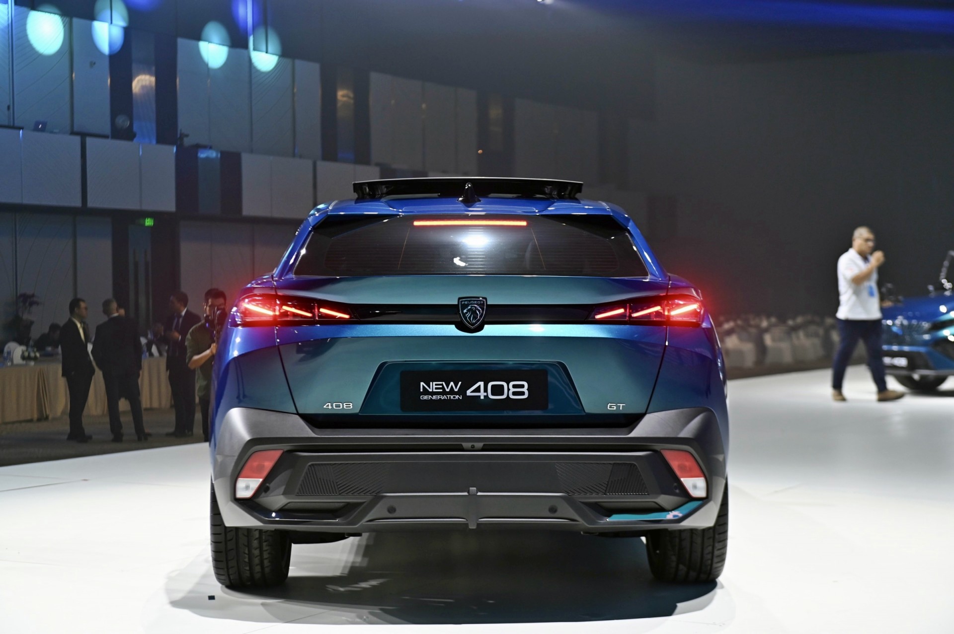 Cận cảnh CUV Coupe Peugeot 408 vừa được ra mắt Cận cảnh CUV Coupe Peugeot 408 vừa được ra mắt