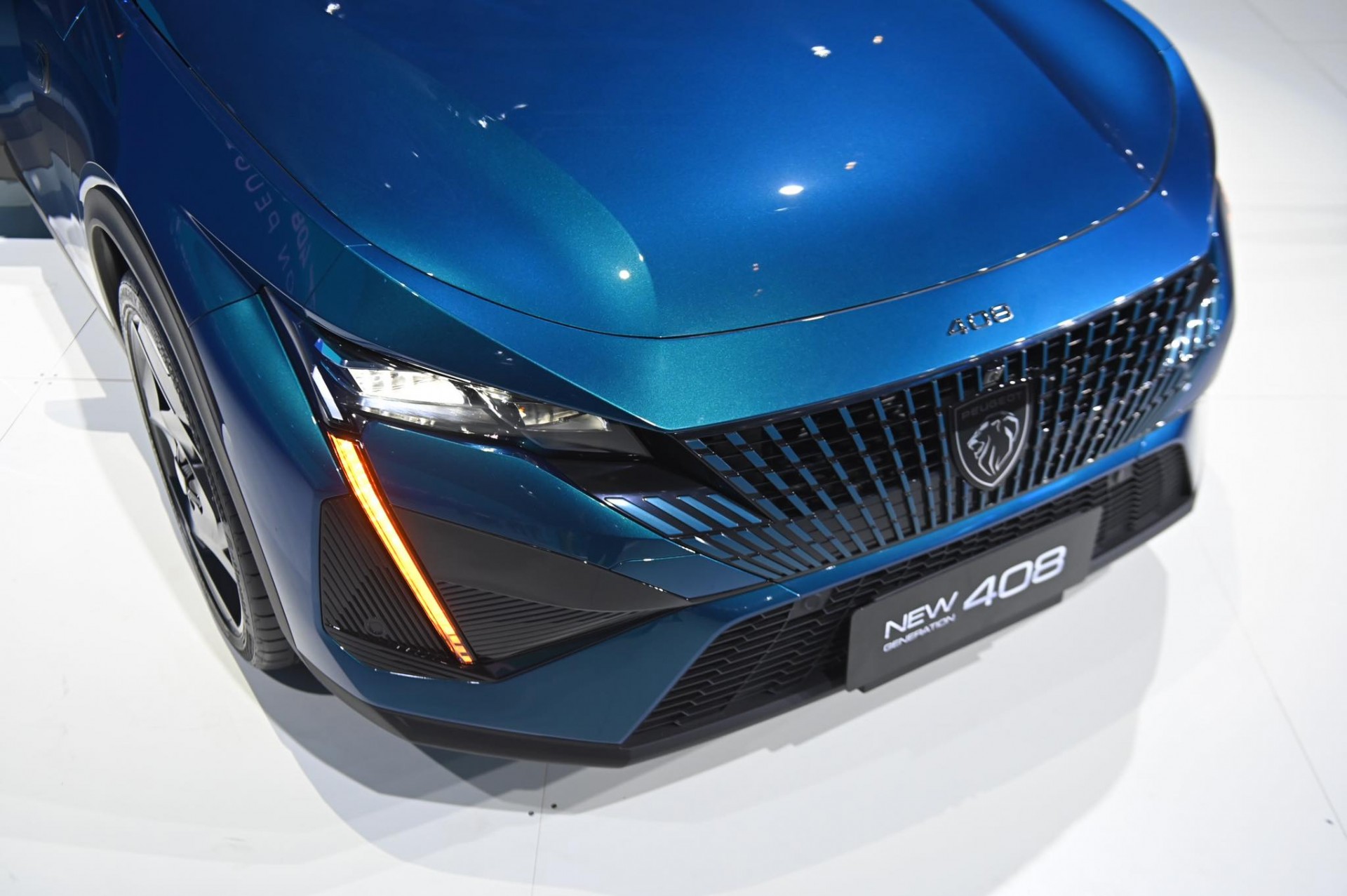 Cận cảnh CUV Coupe Peugeot 408 vừa được ra mắt Cận cảnh CUV Coupe Peugeot 408 vừa được ra mắt