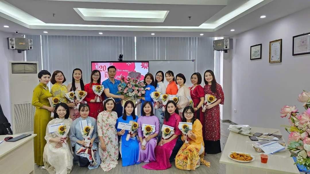 Phong trào “Xanh – Sạch – Đẹp” mang niềm vui cho chị em! Phong trào “Xanh – Sạch – Đẹp” mang niềm vui cho chị em!