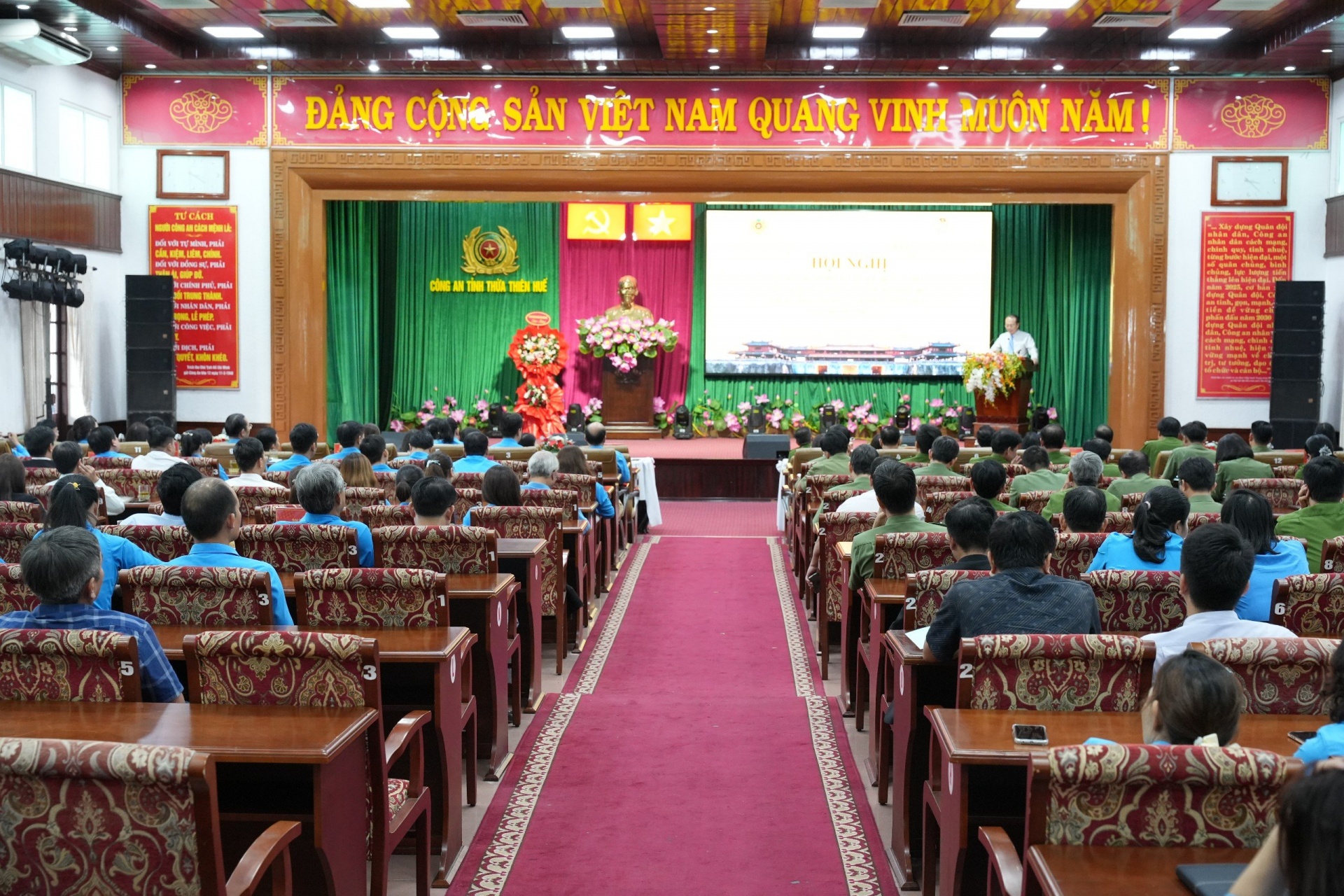 Thừa Thiên Huế đẩy mạnh phong trào toàn dân bảo vệ an ninh Tổ quốc Thừa Thiên Huế đẩy mạnh phong trào toàn dân bảo vệ an ninh Tổ quốc