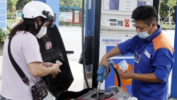 Giá xăng có thể tiếp tục tăng vào ngày mai