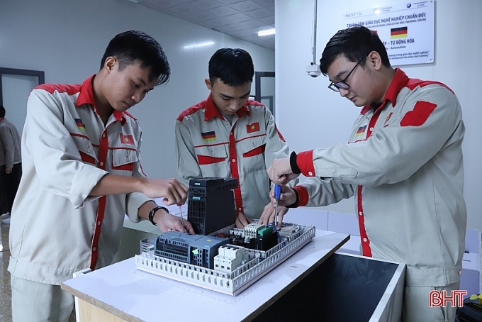 Việc làm và kỹ năng trong lịch sử loài người Việc làm và kỹ năng trong lịch sử loài người