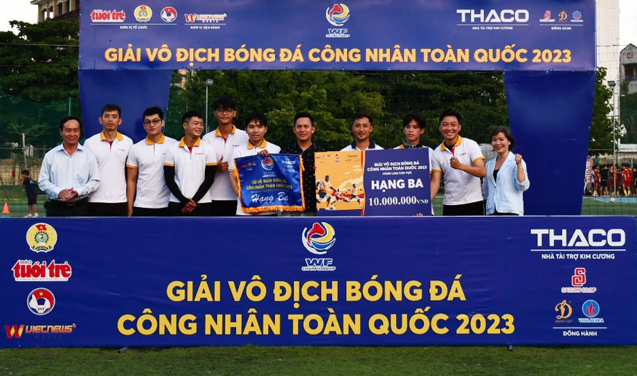 Đội Tổng công ty cấp nước Sài Gòn vô địch Giải bóng đá công nhân khu vực Bình Định