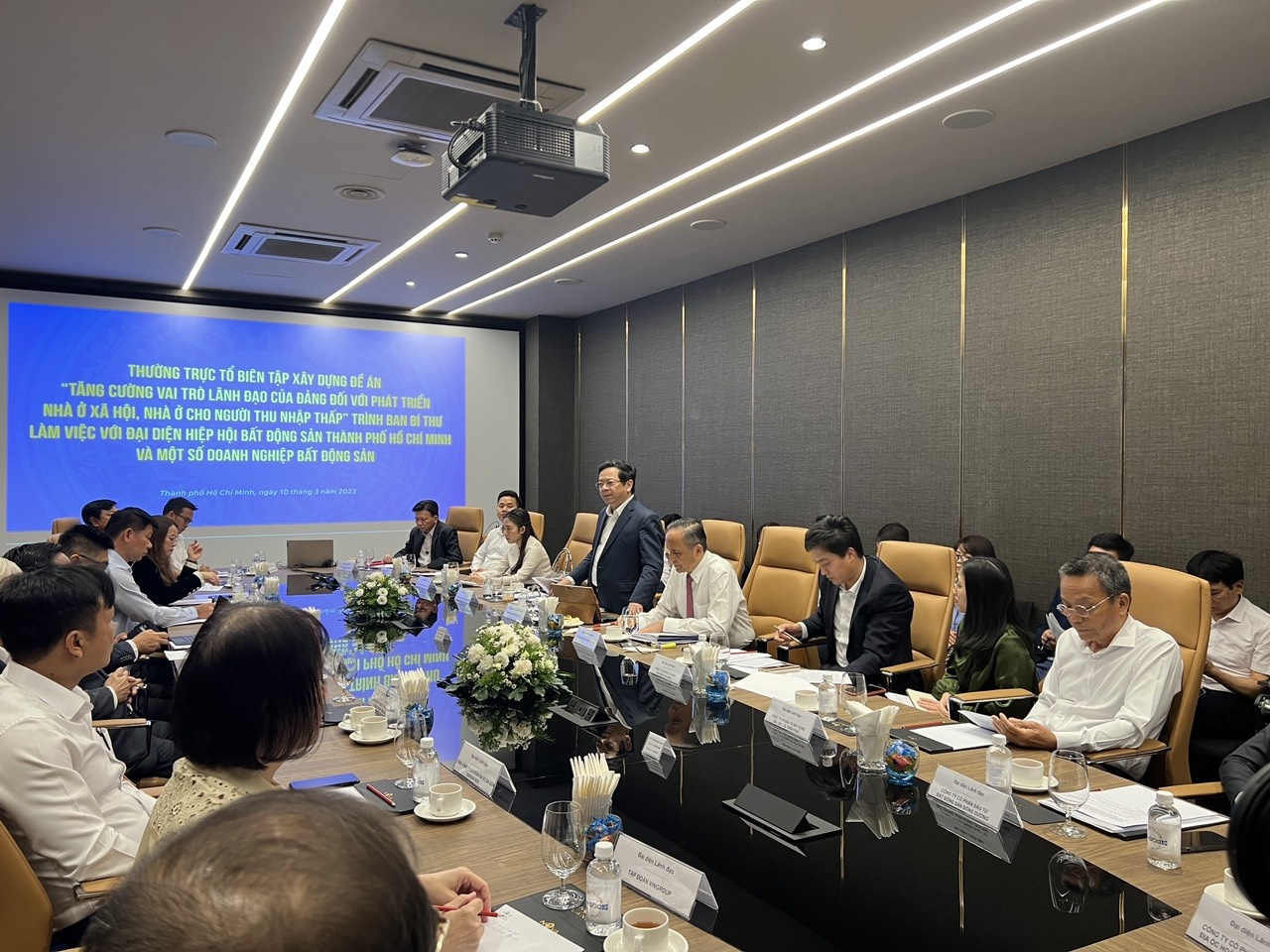 Tháo điểm nghẽn nhà ở xã hội  Kỳ 1: Nhà ở cho công nhân: tư duy bao cấp hay thị trường?