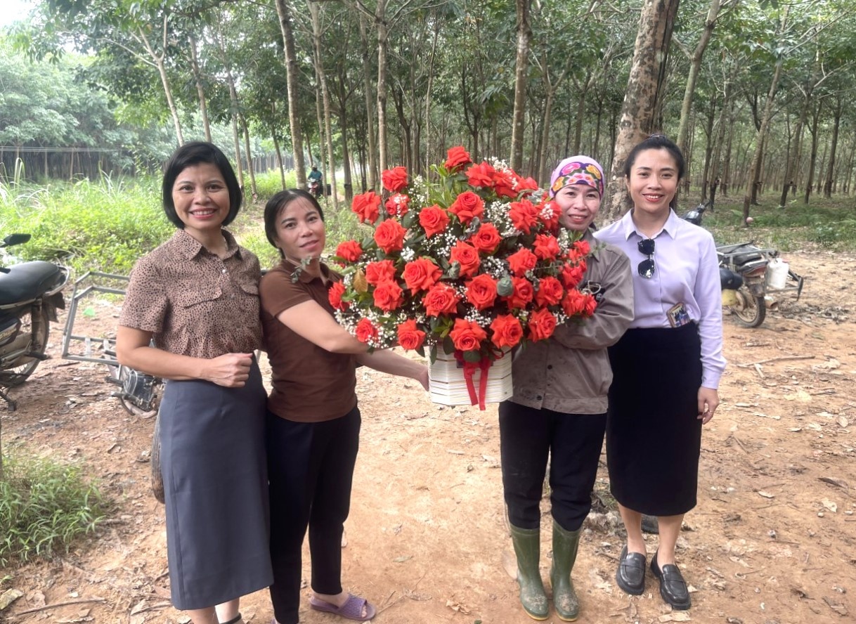 Công tác tri ân nữ đoàn viên, công nhân lao động tại một công đoàn cơ sở