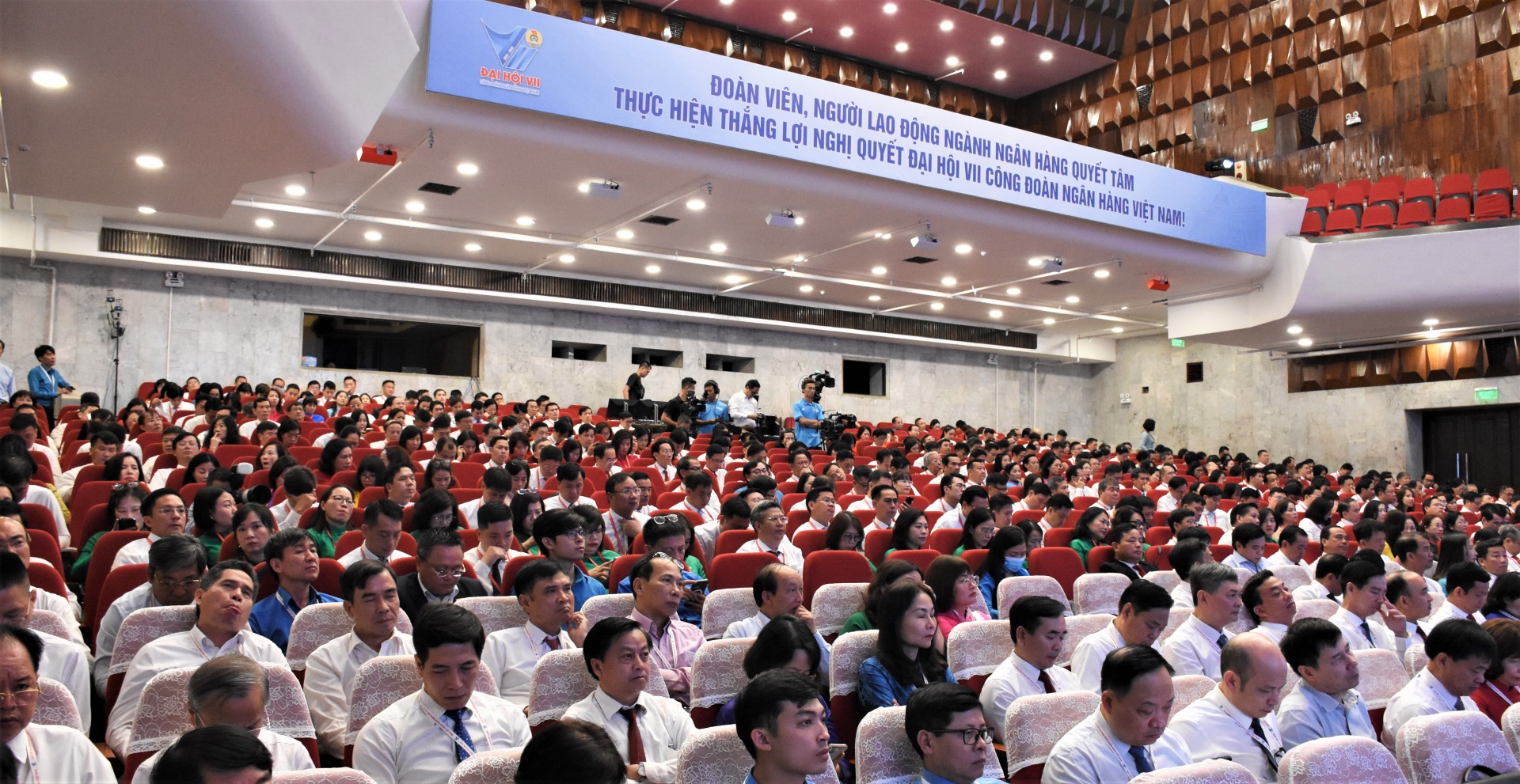 NHỮNG BƯỚC TIẾN ĐƯỢC KỲ VỌNG TRONG NHIỆM KỲ MỚI NHỮNG BƯỚC TIẾN ĐƯỢC KỲ VỌNG TRONG NHIỆM KỲ MỚI