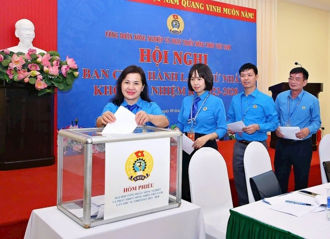 'Mong muốn Tạp chí tiếp tục đi sâu vào vấn đề pháp luật lao động' 'Mong muốn Tạp chí tiếp tục đi sâu vào vấn đề pháp luật lao động'