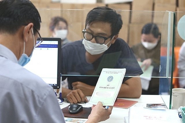 Quy định rút bảo hiểm xã hội một lần cần xem xét kỹ lưỡng