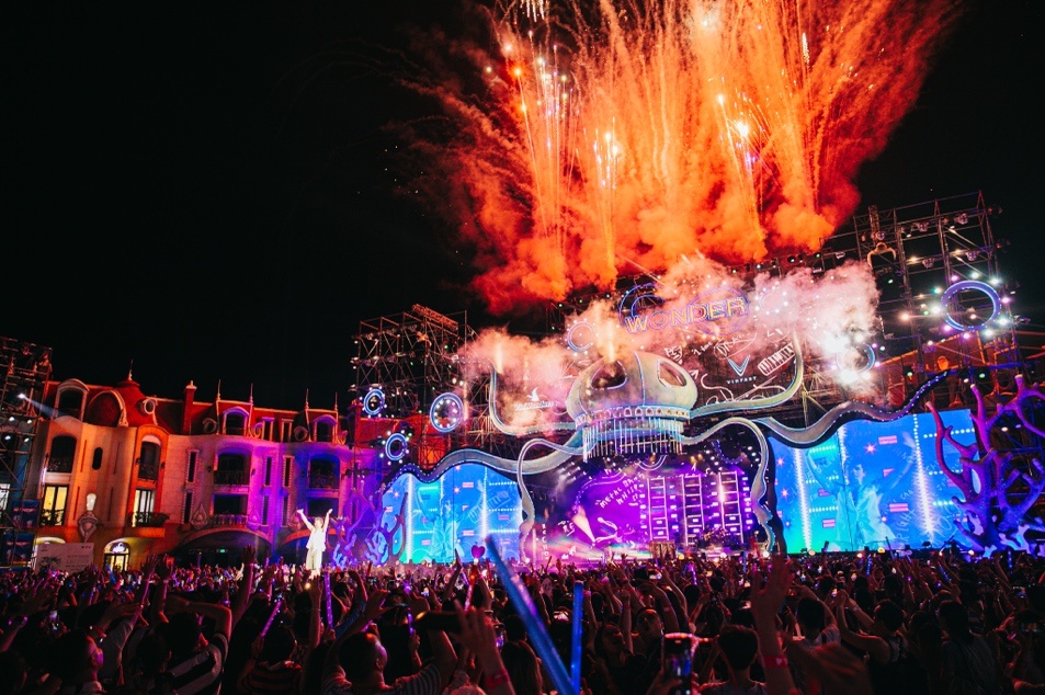 Từ Charlie Puth đến Maroon 5: Dấu ấn tầm vóc quốc tế của lễ hội âm nhạc 8Wonder Từ Charlie Puth đến Maroon 5: Dấu ấn tầm vóc quốc tế của lễ hội âm nhạc 8Wonder