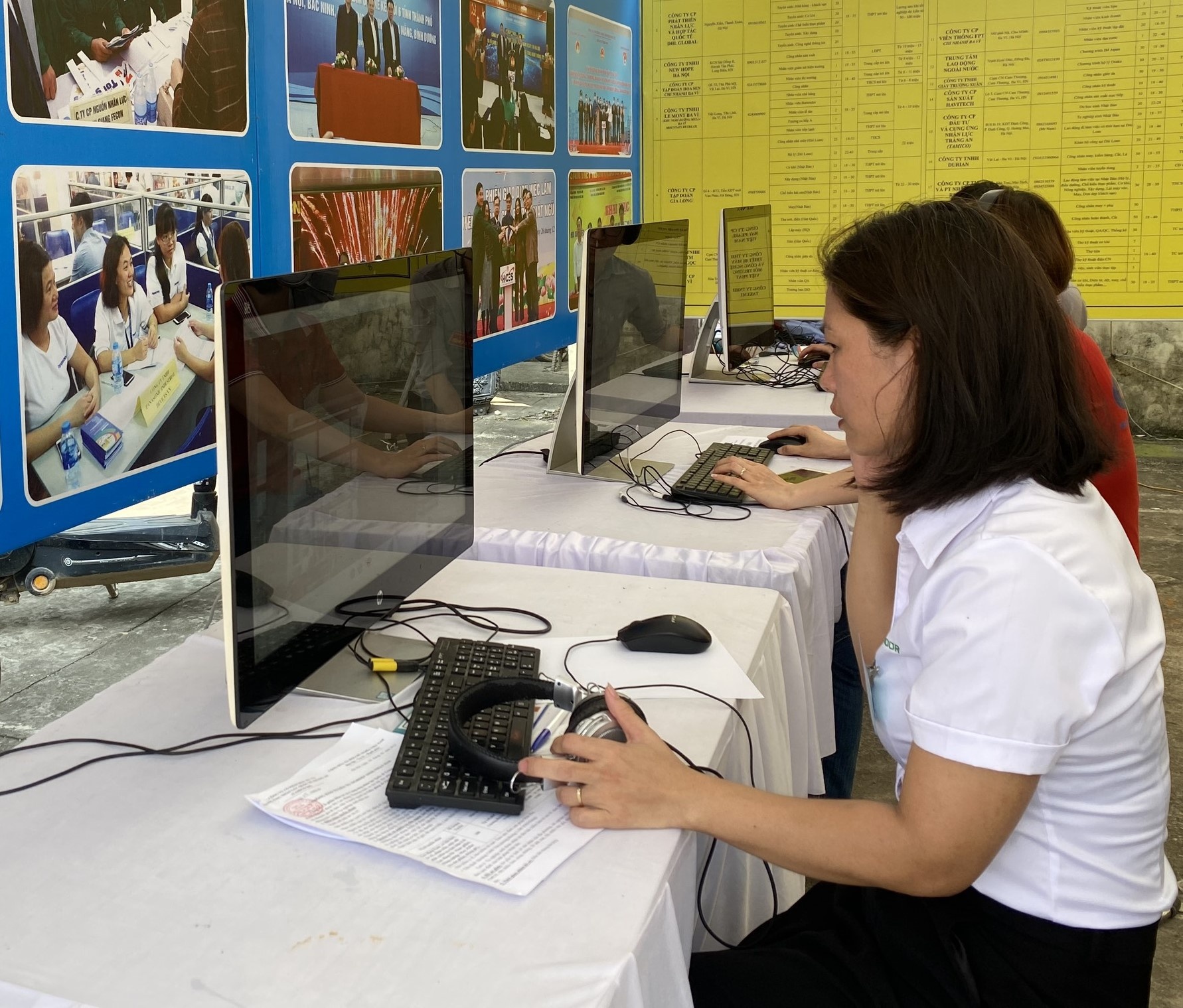 Hiệu quả từ phiên giao dịch kết nối việc làm trực tuyến 8 tỉnh, thành phố