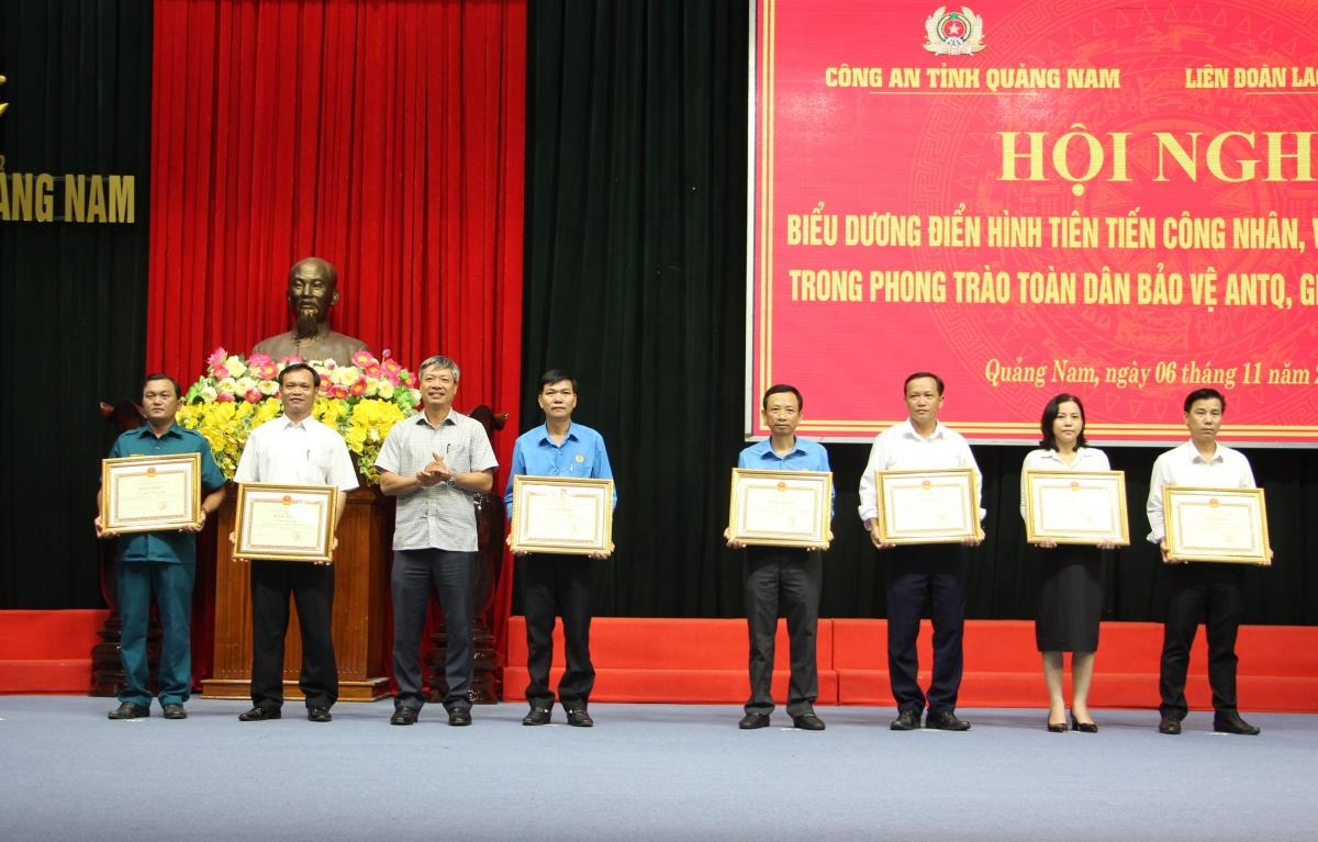 Quảng Nam: xây dựng, nhân rộng 281 mô hình toàn dân bảo vệ an ninh Tổ quốc Quảng Nam: xây dựng, nhân rộng 281 mô hình toàn dân bảo vệ an ninh Tổ quốc