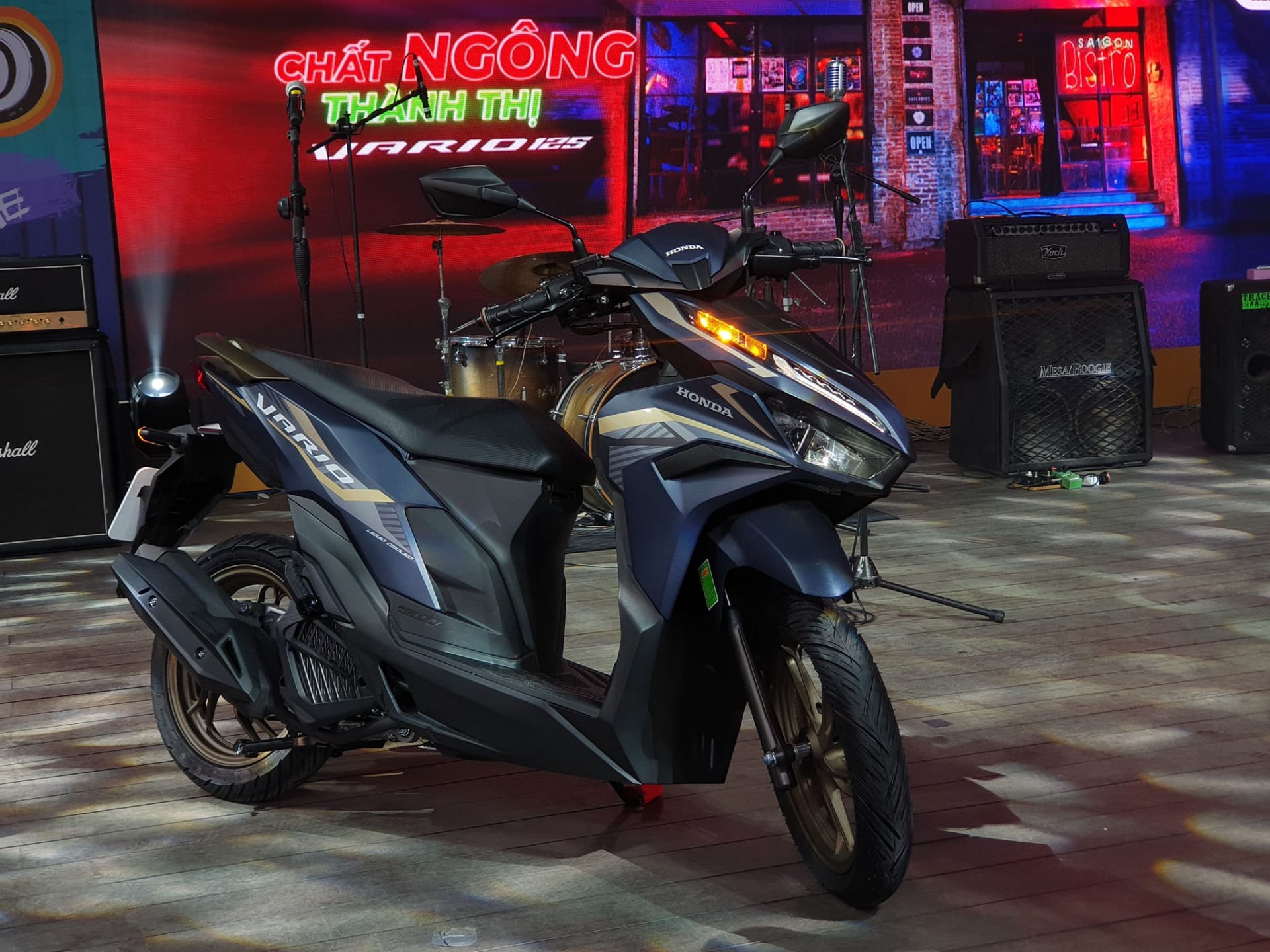 Cận cảnh Honda Vario 125 vừa được ra mắt Cận cảnh Honda Vario 125 vừa được ra mắt