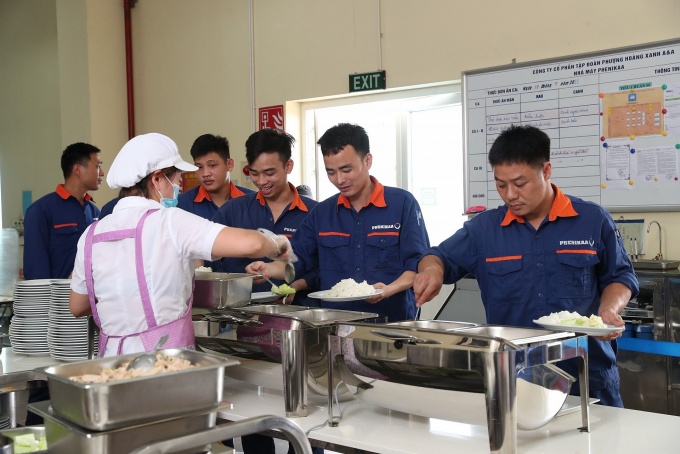 Công đoàn tham gia nâng chất lượng bữa ăn ca cho người lao động Công đoàn tham gia nâng chất lượng bữa ăn ca cho người lao động