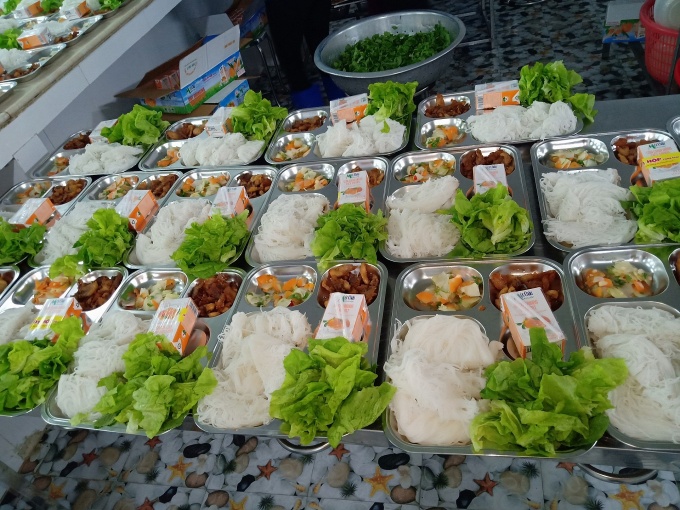 Bữa ăn hạnh phúc trong những dịp đặc biệt Bữa ăn hạnh phúc trong những dịp đặc biệt