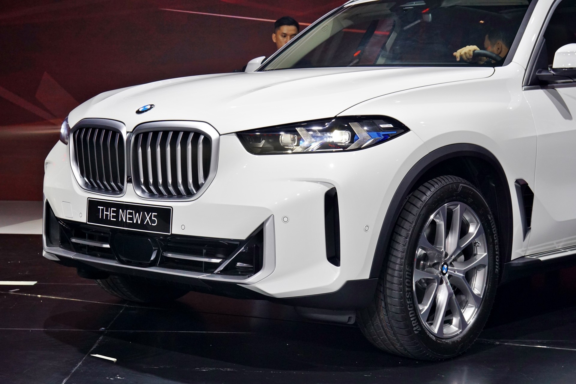 BMW X5 LCI 2024 trình làng tại Việt Nam với giá từ 3,9 tỷ đồng