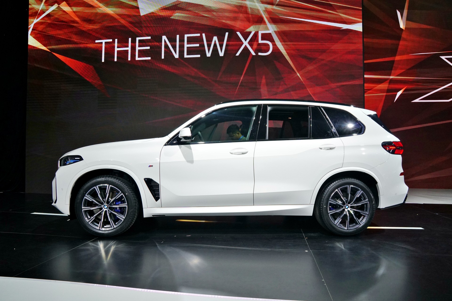 BMW X5 LCI 2023 trình làng tại Việt Nam với giá từ 3,9 tỷ đồng