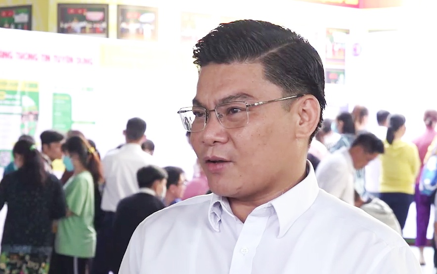 Công nhân làm gì trong một năm chờ rút bảo hiểm xã hội một lần?